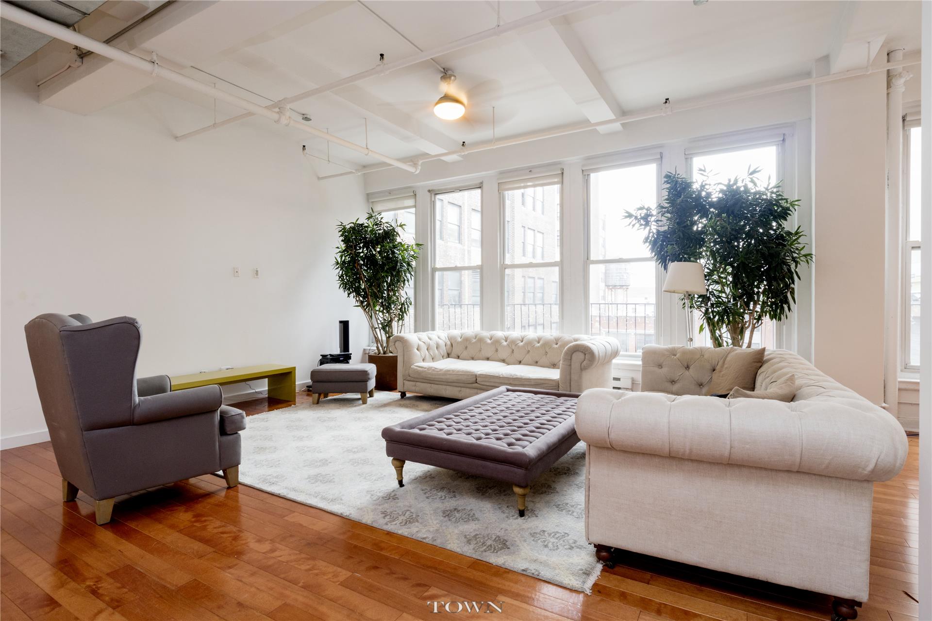 208 West 30th Street, New York, NY 10001