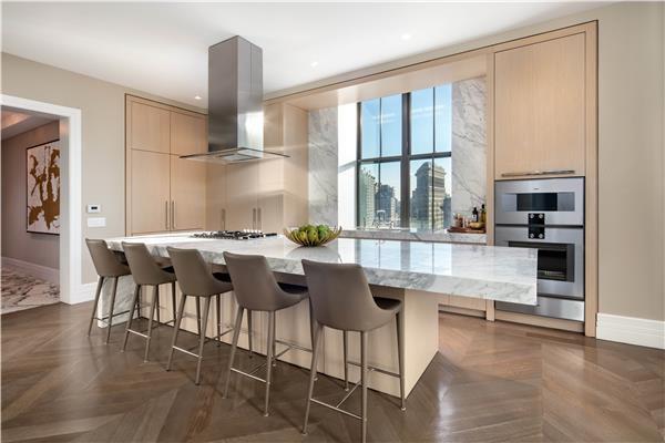 212 Fifth Avenue, New York, NY 10010