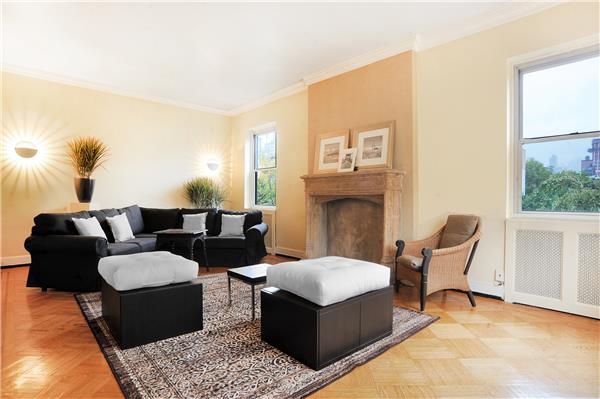 31 West 10th Street, New York, NY 10011