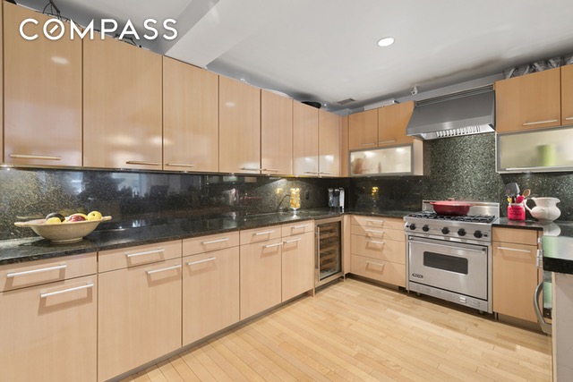 146 West 22nd Street, New York, NY 10011