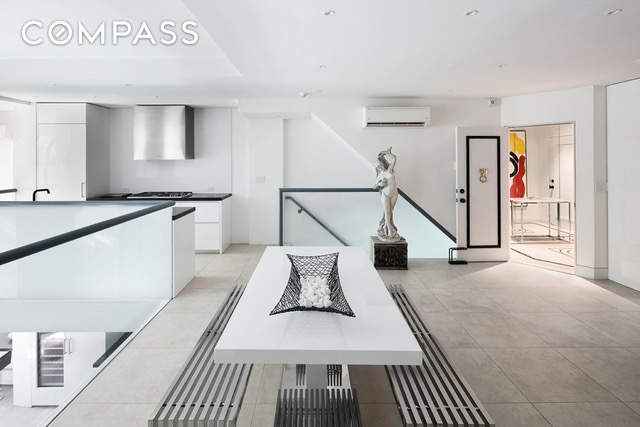 232 West 15th Street, New York, NY 10011