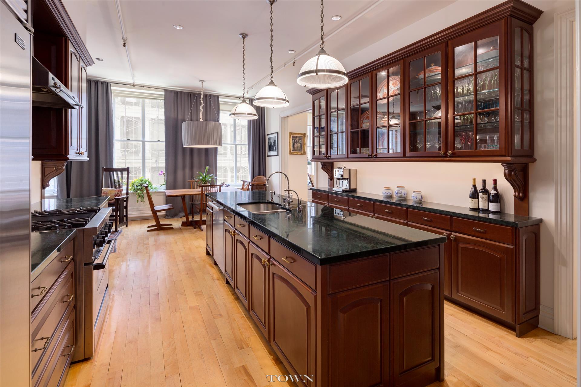 129 Grand Street, New York, NY 10013