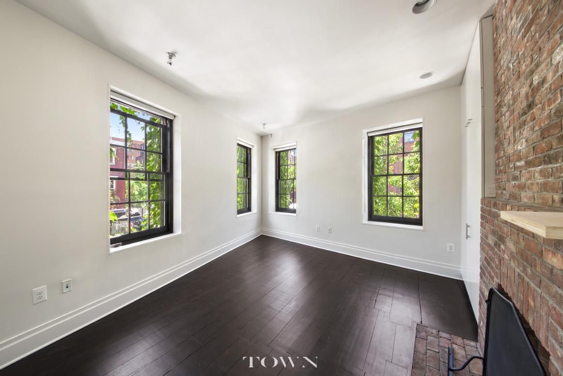 311 West 11th Street, New York, NY 10014