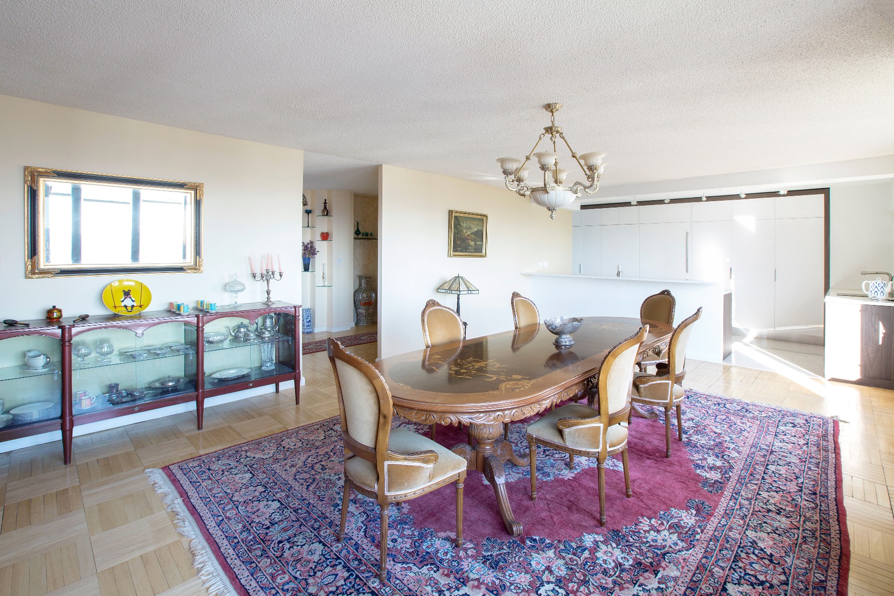 330 East 38th Street, New York, NY 10016