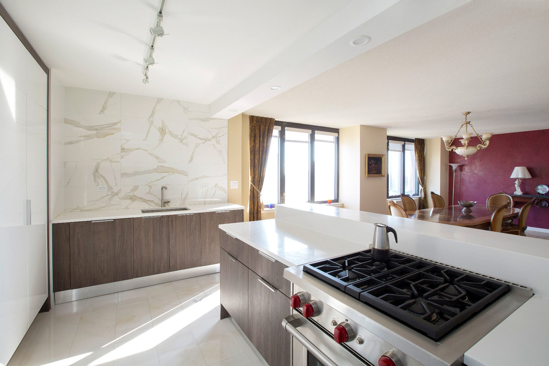330 East 38th Street, New York, NY 10016
