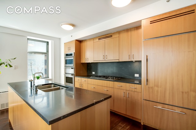 100 West 58th Street, New York, NY 10019
