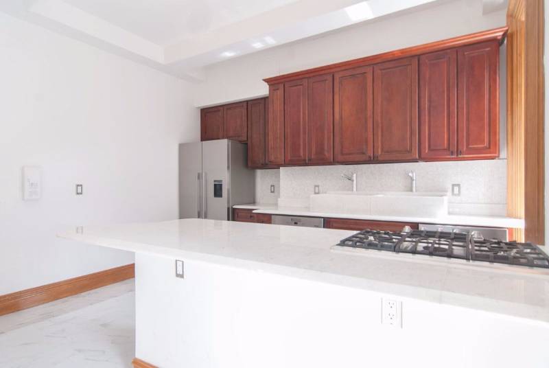 853 Seventh Ave, 7-DE, New York, NY 10019