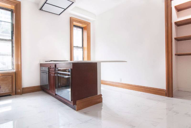 853 Seventh Ave, 7-DE, New York, NY 10019