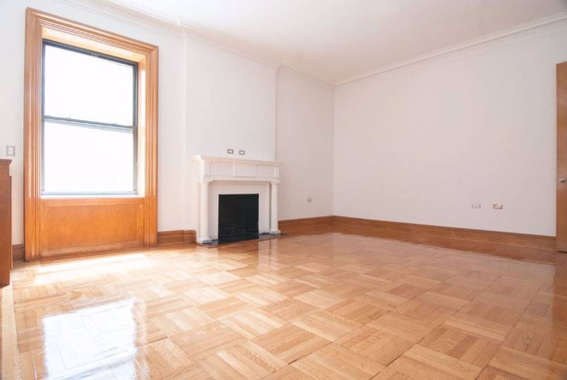 853 Seventh Ave, 7-DE, New York, NY 10019