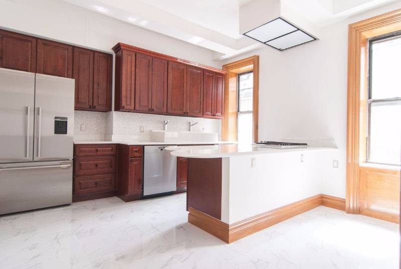 853 Seventh Ave, 7-H, New York, NY 10019