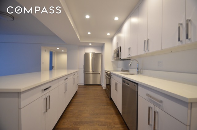 219 East 69th Street, New York, NY 10021
