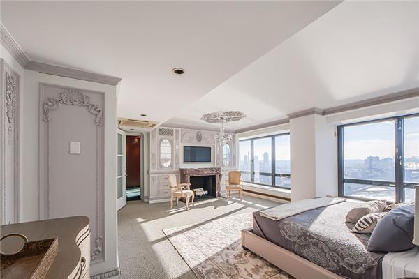 530 East 76th Street, New York, NY 10021