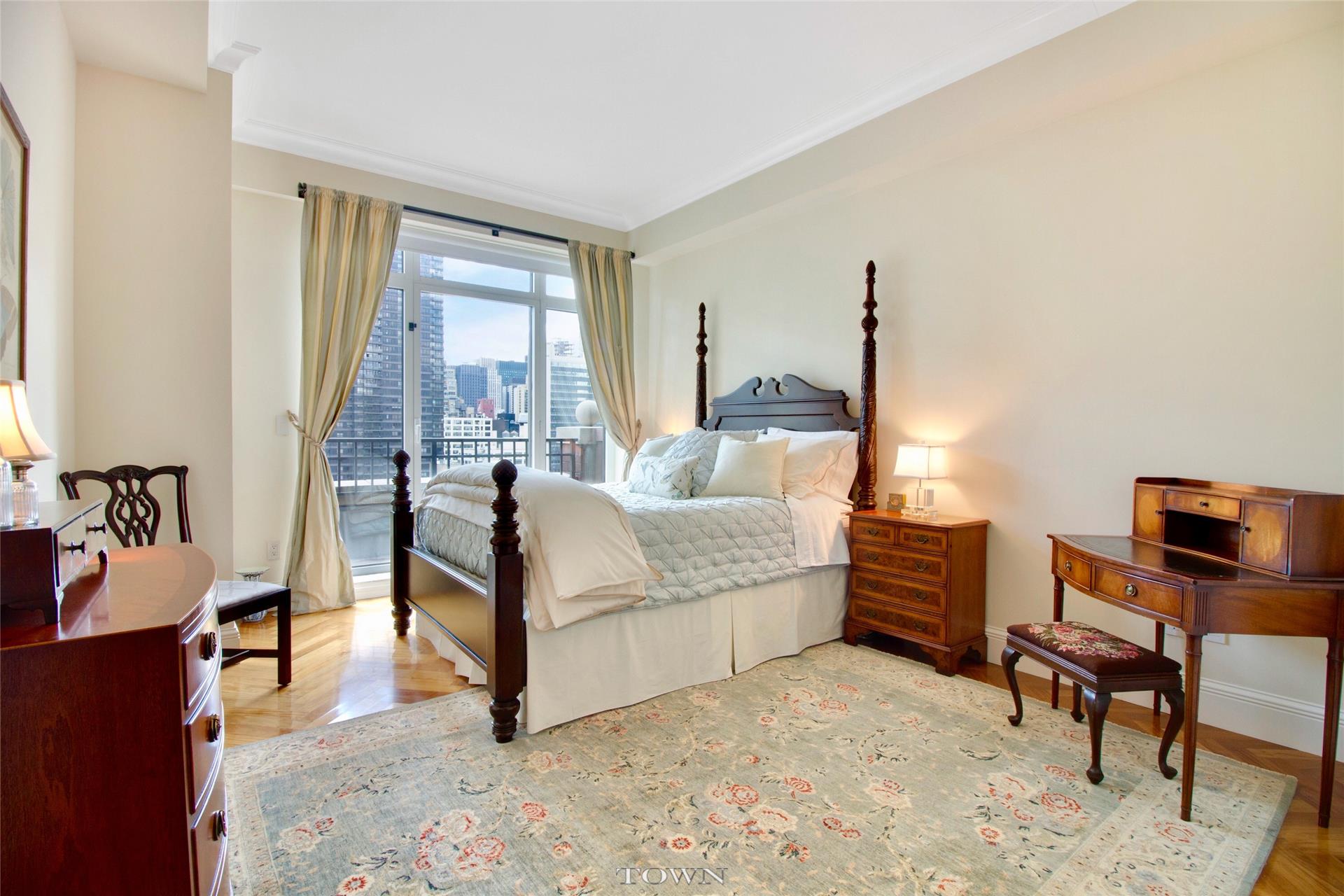 351 East 51st Street, New York, NY 10022