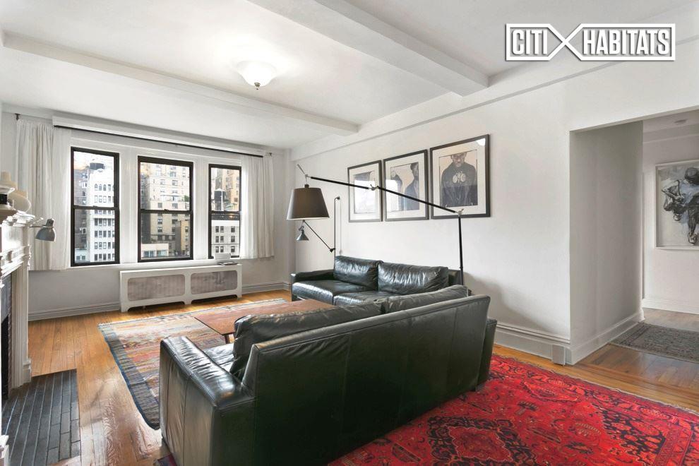 30 West 70th Street, New York, NY 10023