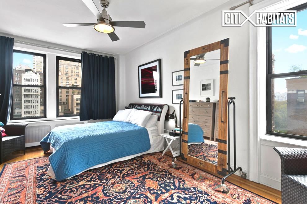 30 West 70th Street, New York, NY 10023