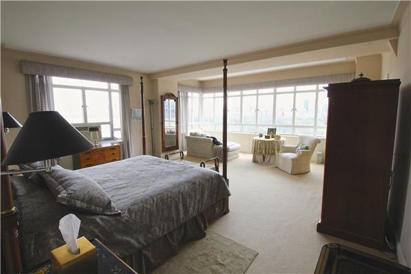 25 Central Park West, New York, NY 10023