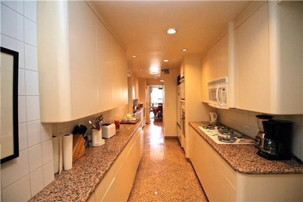 25 Central Park West, New York, NY 10023
