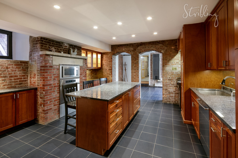 51 West 105th Street, New York, NY 10025