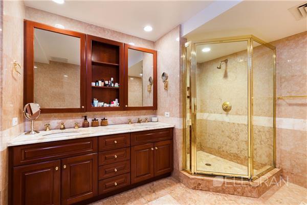 1049 Fifth Avenue, New York, NY 10028