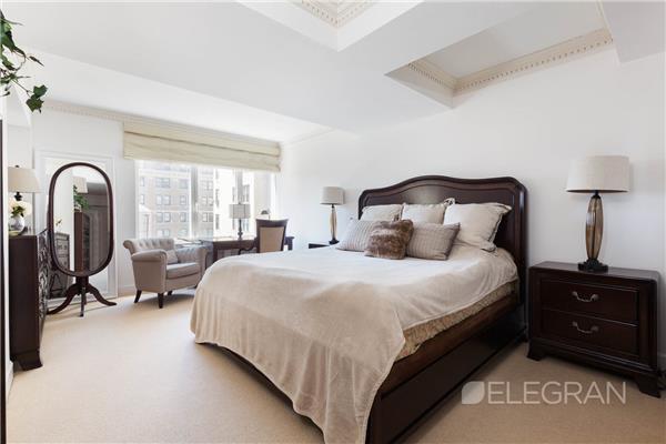 1049 Fifth Avenue, New York, NY 10028