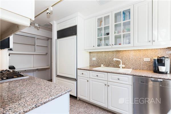 1049 Fifth Avenue, New York, NY 10028