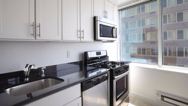 160 Riverside Blvd, 25-A, New York, NY 10069