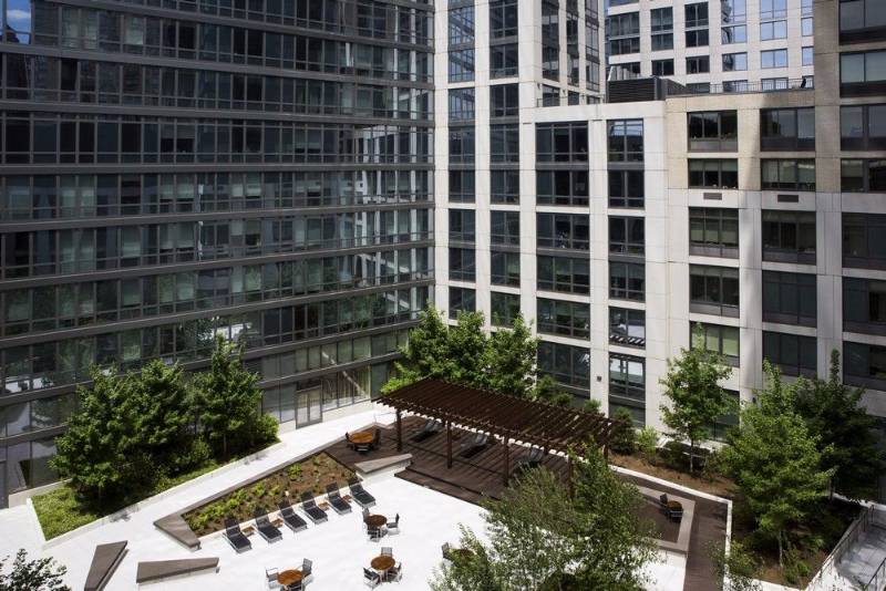 60 Riverside Blvd, 907, New York, NY 10069