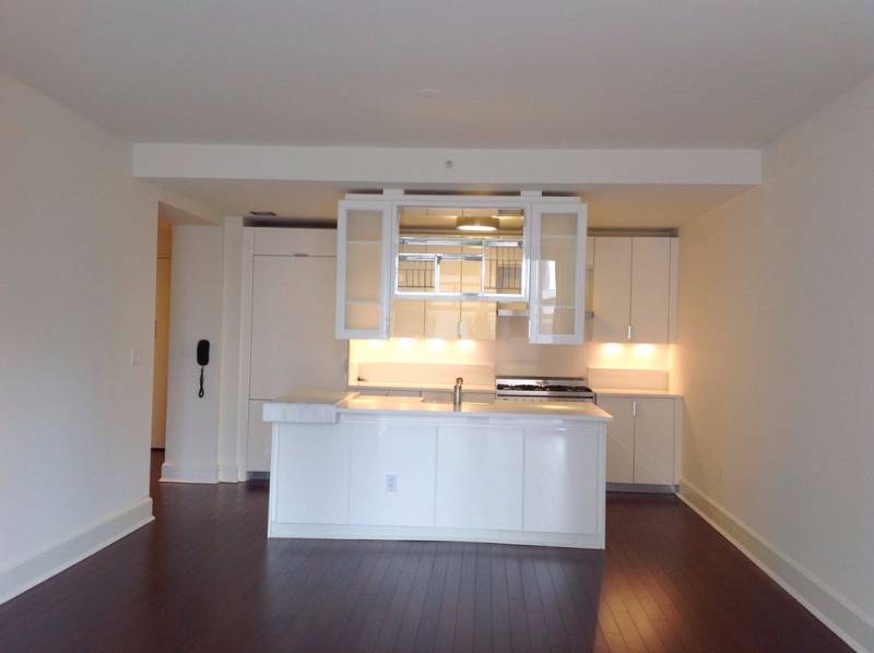 60 Riverside Blvd, 921, New York, NY 10069