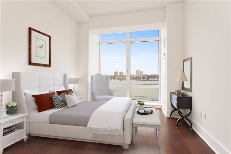 60 Riverside Blvd, 921, New York, NY 10069