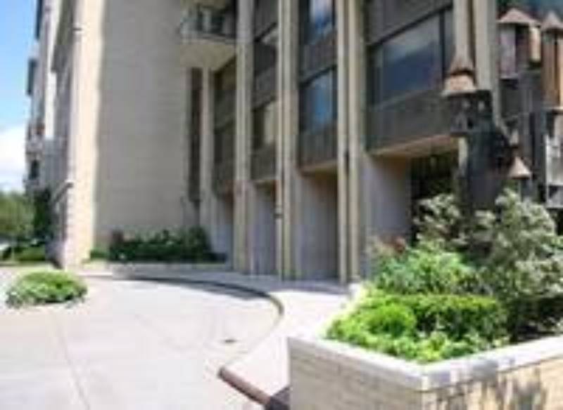 985 Fifth Ave, 7-B, New York, NY 10075