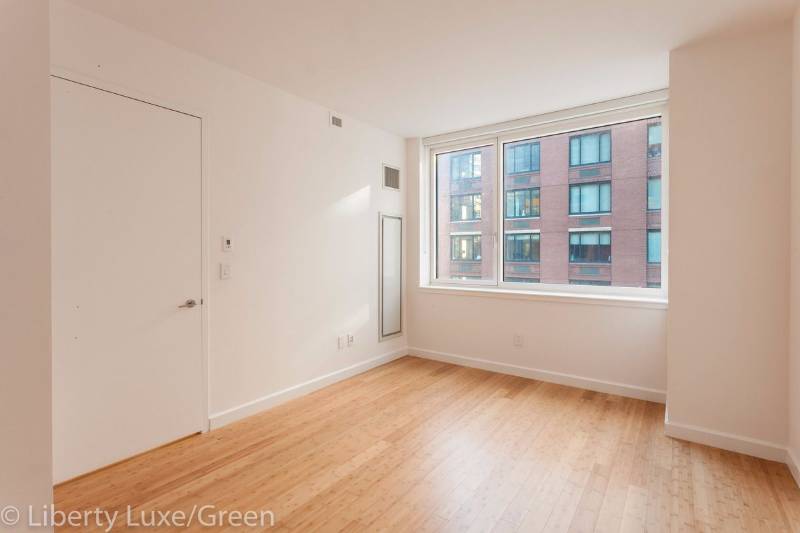 300 North End Ave, 10-M, New York, NY 10282