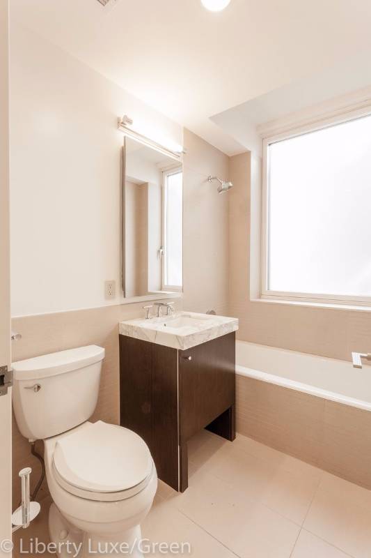 300 North End Ave, 10-M, New York, NY 10282