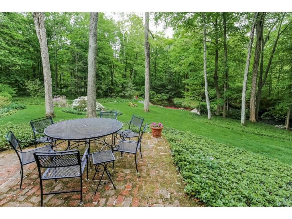 185 Cantitoe Street, Katonah, NY 10536