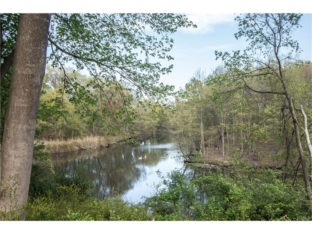 19 Rockridge Road, Rye, NY 10580