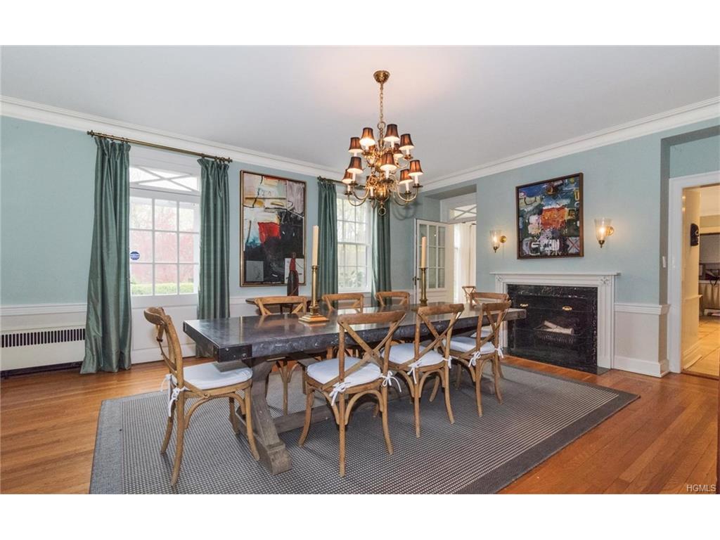 10 Woods End, Rye, NY 10580