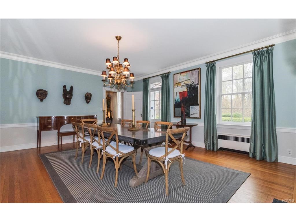10 Woods End, Rye, NY 10580