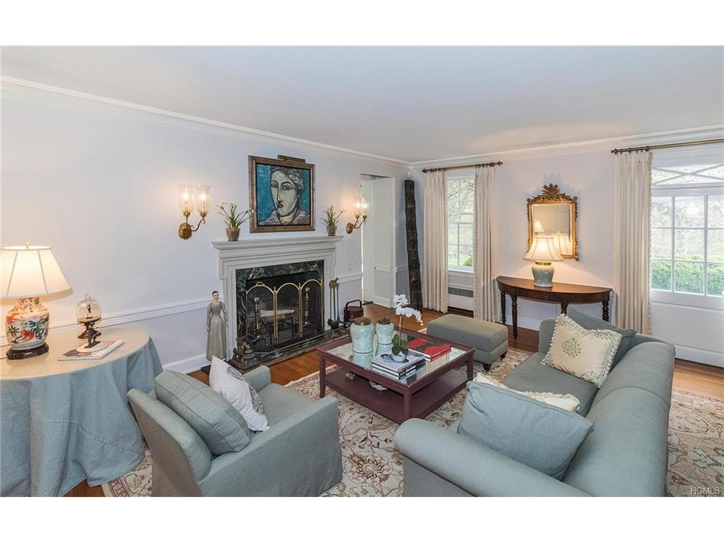 10 Woods End, Rye, NY 10580