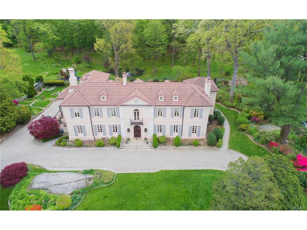 42 Hillcrest Drive, Pelham, NY 10803
