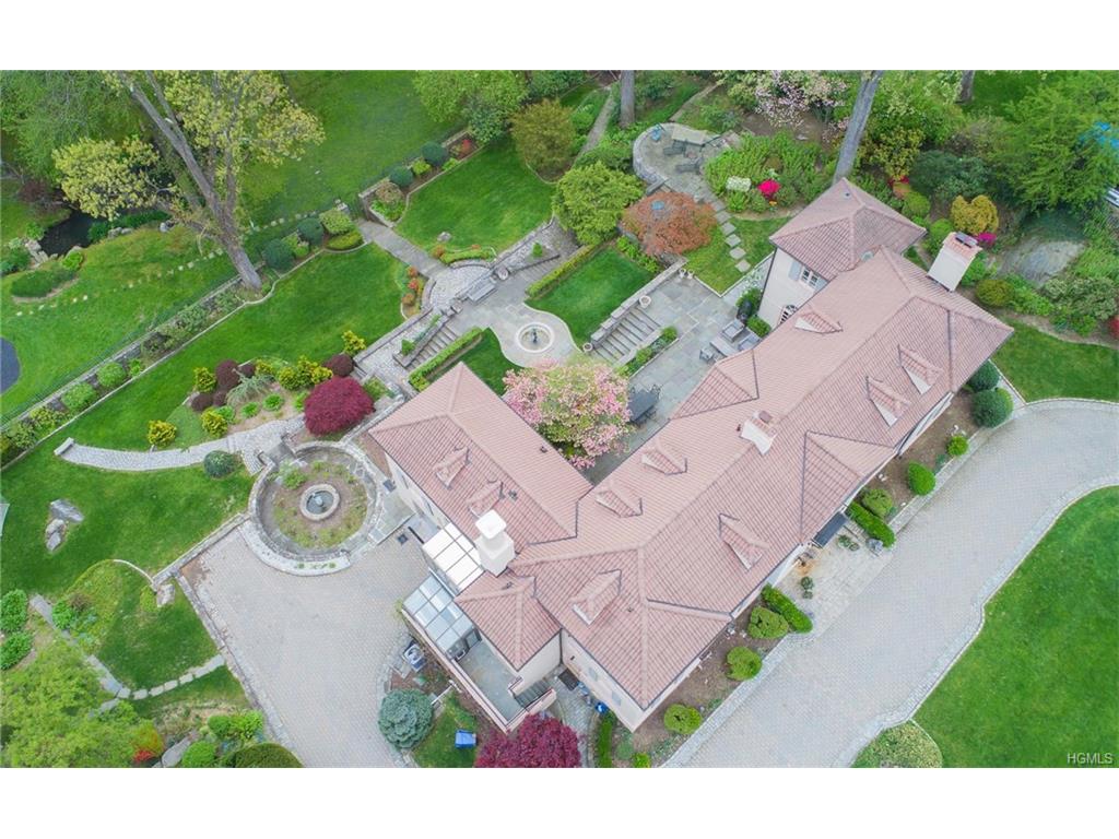42 Hillcrest Drive, Pelham, NY 10803