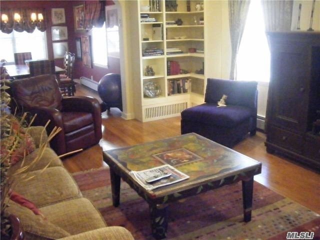 42 Vernon Ave, Atlantic Beach, NY 11509