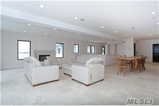 2000 Bay Blvd, Atlantic Beach, NY 11509