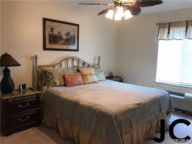 100 W Broadway, Long Beach, NY 11561