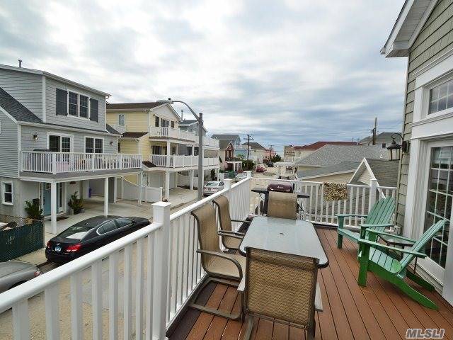 33 Vermont St, Long Beach, NY 11561