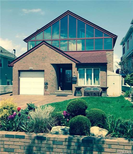 1111 W Park Ave, Long Beach, NY 11561