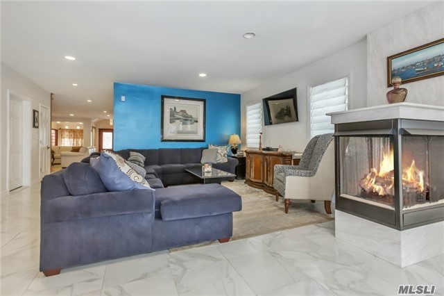 1111 W Park Ave, Long Beach, NY 11561