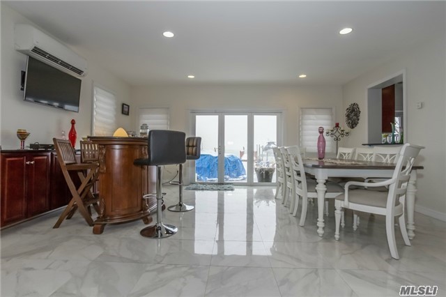 1111 W Park Ave, Long Beach, NY 11561