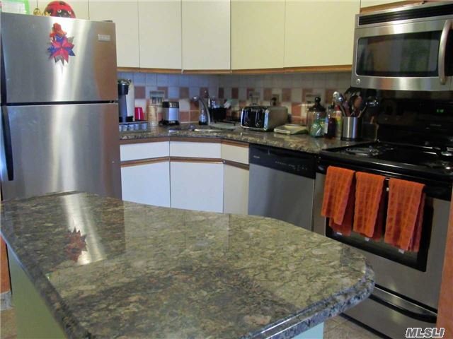 450 W Broadway, Long Beach, NY 11561