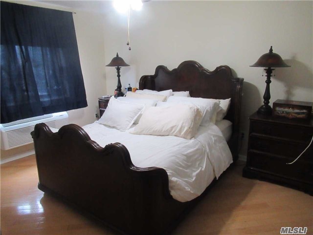 450 W Broadway, Long Beach, NY 11561