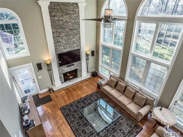 204 Glen Cove Rd, Old Westbury, NY 11568
