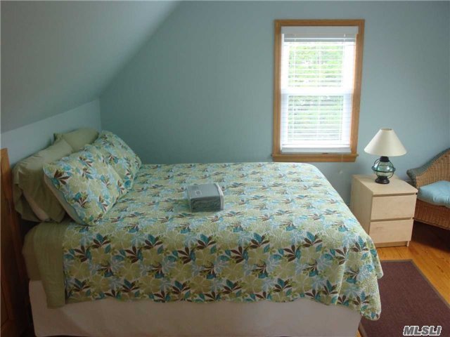 89 Lynbrook Ave, Point Lookout, NY 11569